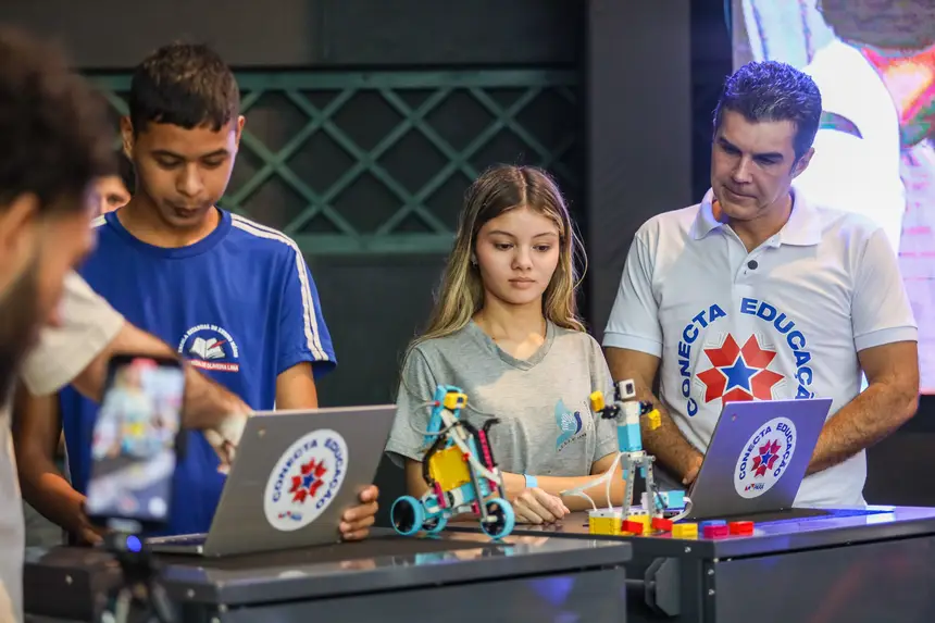 Governo entrega 36 mil notebooks para escolas estaduais do Pará