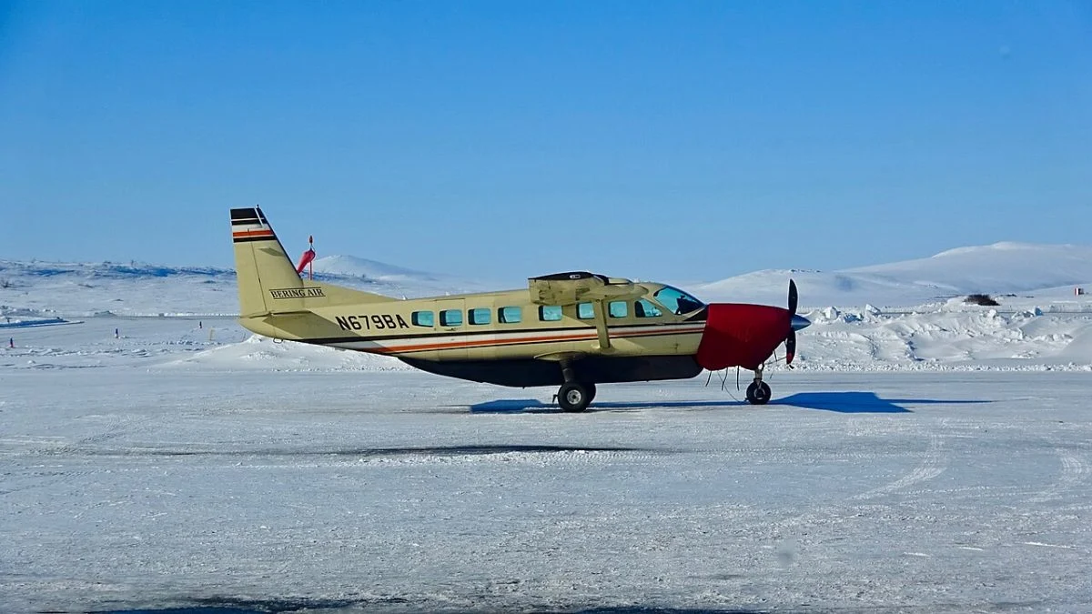 Avião com 10 pessoas a bordo desaparece no Alasca