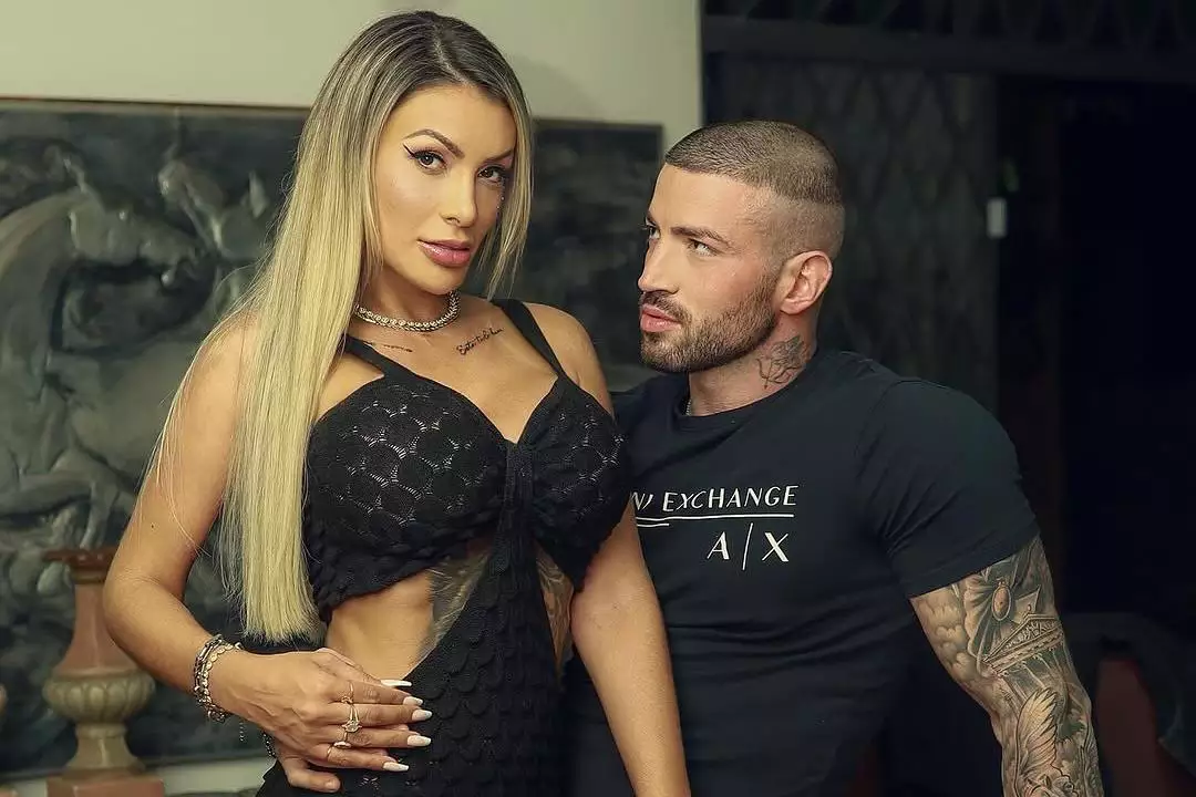 Andressa Urach ‘perde’ DIU ao gravar filme adulto com ator dotado