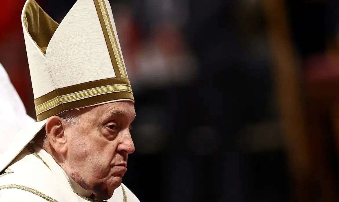 Papa apresenta nova melhora e não tem mais problema nos rins