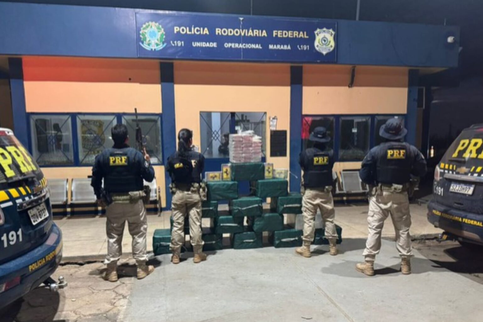 PRF apreende 500 Kg de cocaína em caminhão na BR-155