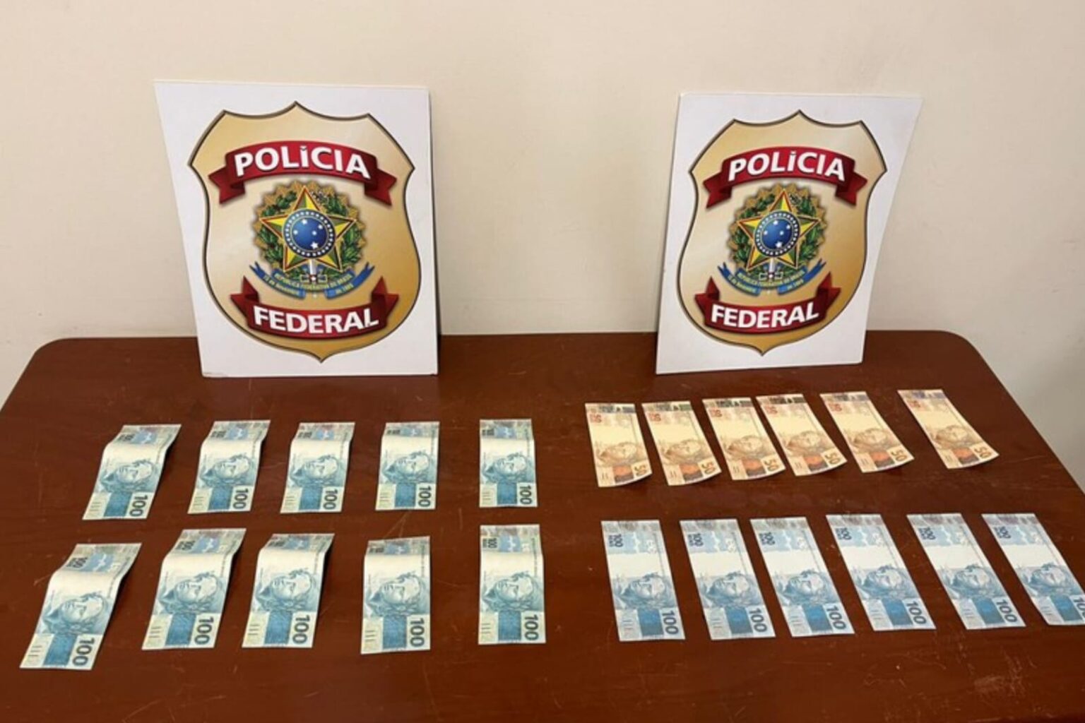 PF prende dois homens com cédulas falsas em Redenção