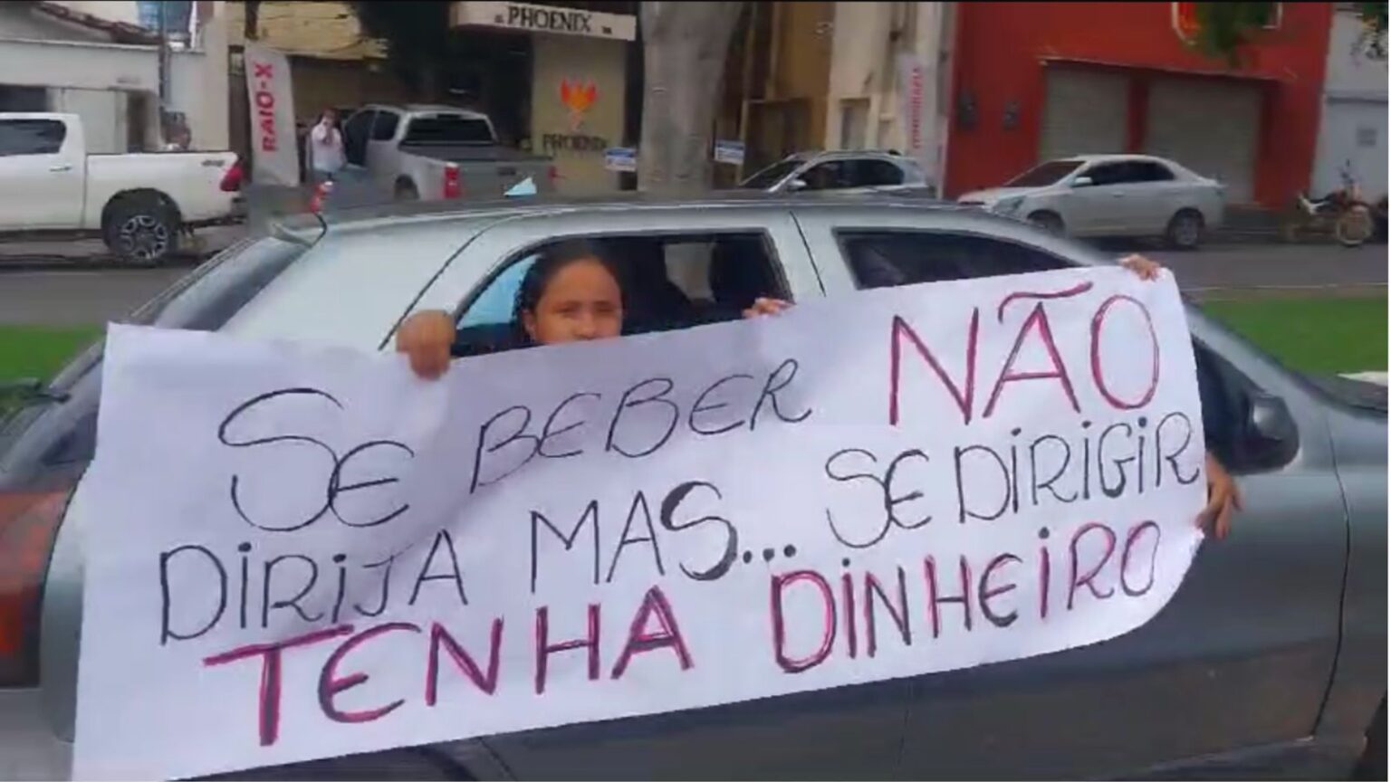 Família e amigos de idoso atropelado protestam contra decisão judicial em Marabá