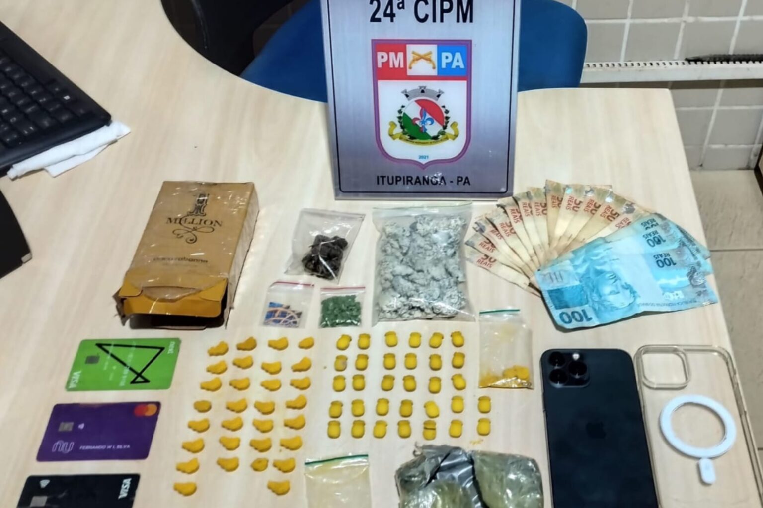 Homem é preso transportando drogas dentro de van em Itupiranga