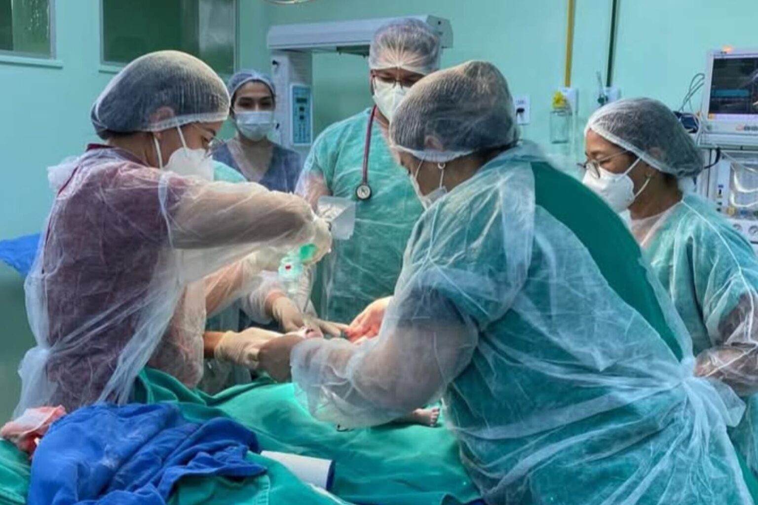 Cesariana de emergência salva mãe e bebê no Hospital Municipal de Marabá