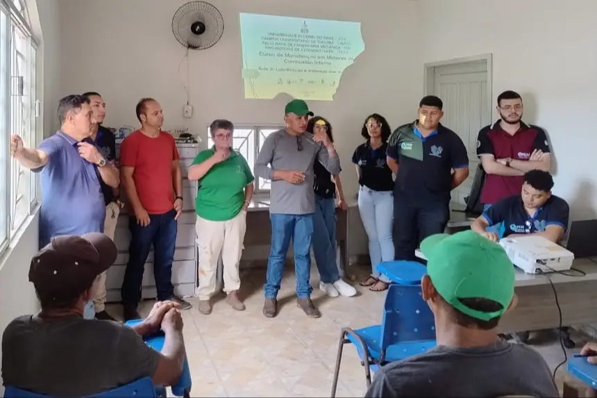 Ideflor-Bio capacita ribeirinhos de Goianésia do Pará em manutenção de motores rabeta