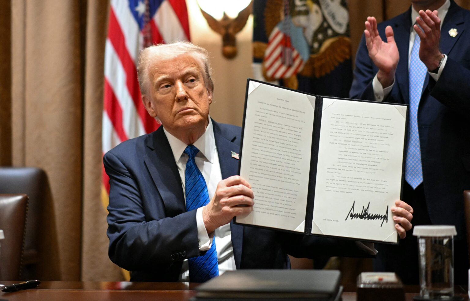 Trump muda regra eleitoral nos EUA e cita o Brasil como exemplo