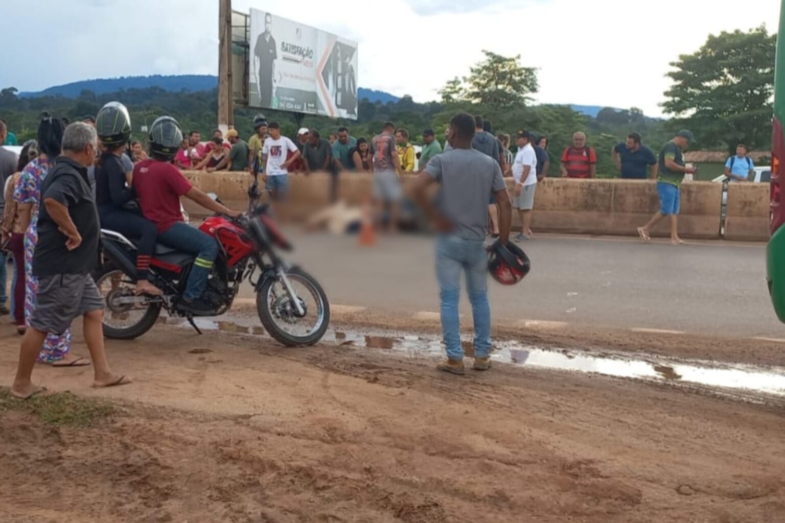 Motociclista morre ao ter cabeça esmagada por ônibus em Parauapebas