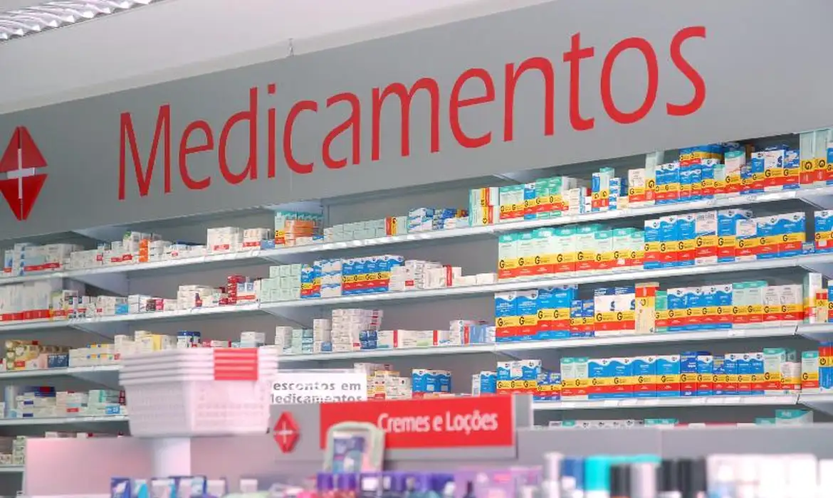 Anvisa manda recolher lotes de medicamentos trocados e falsificados