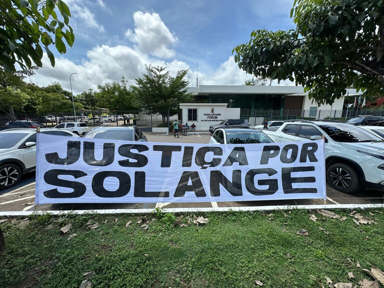 Júri condena ré por homicídio e tráfico internacional de mulheres a 21 anos de prisão