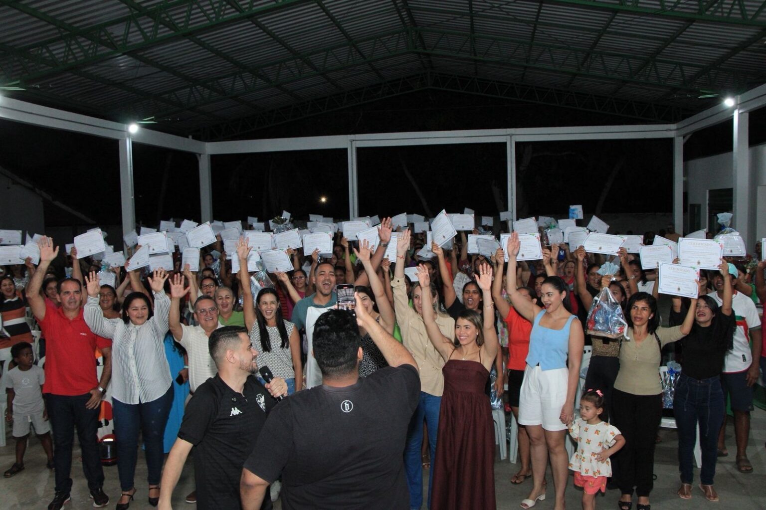 Prefeitura de Itupiranga certifica 200 mulheres em curso de produção de ovos de Páscoa