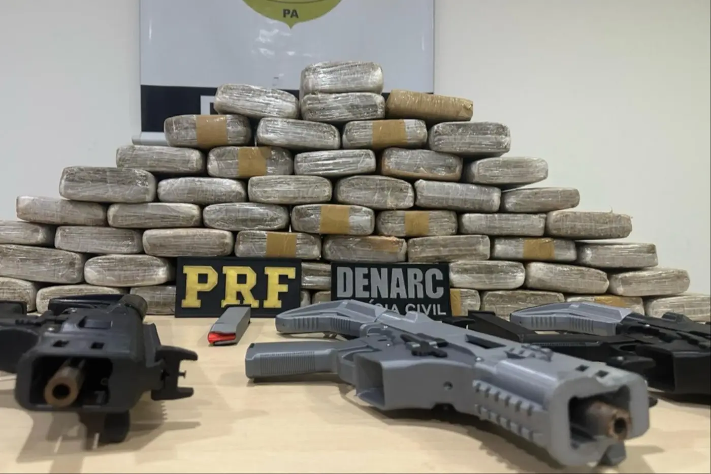 PC e PRF apreendem 50 kg de droga e três fuzis no Pará