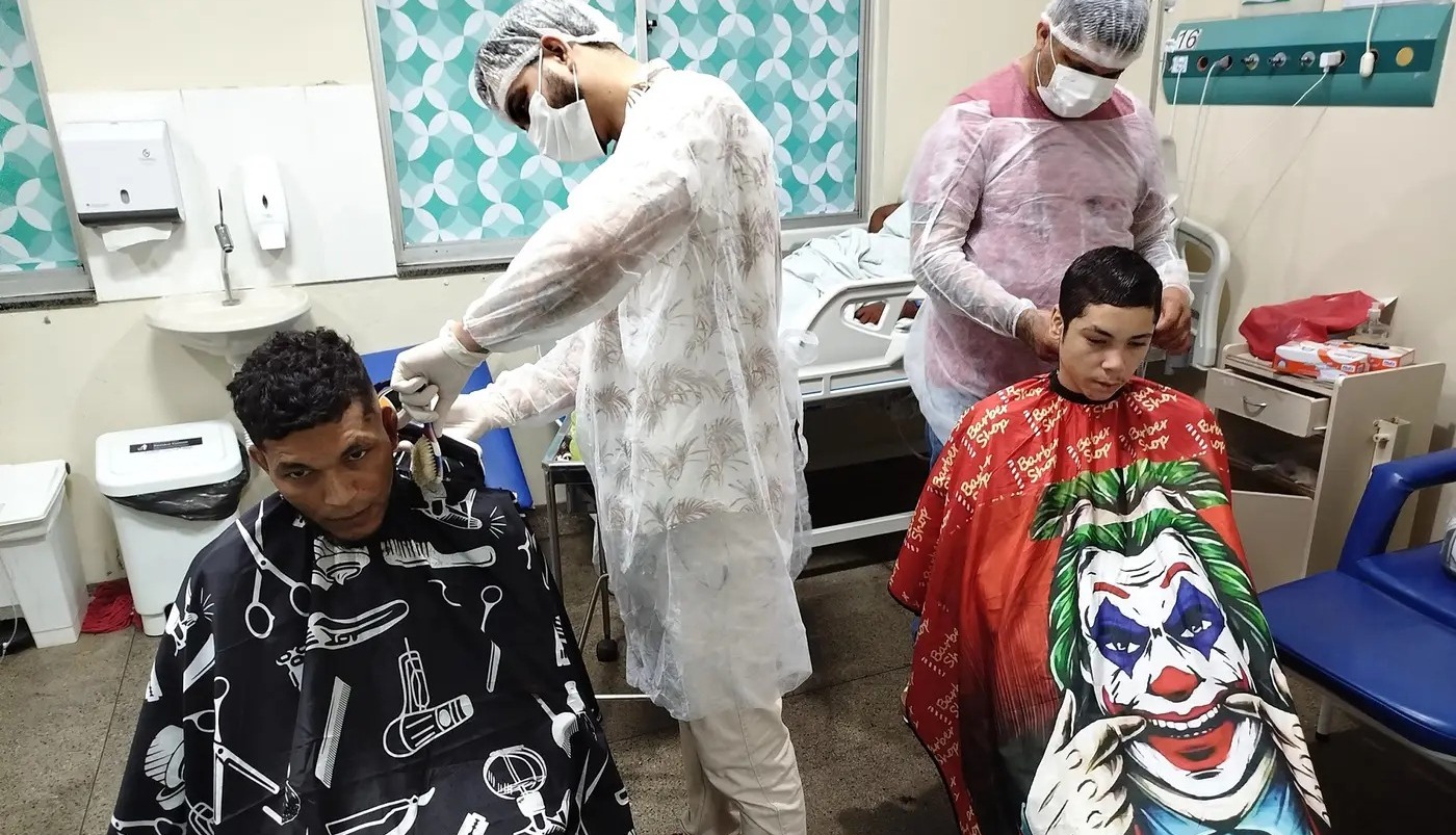 Hospital Regional de Marabá oferece serviço gratuito de corte de cabelo para pacientes