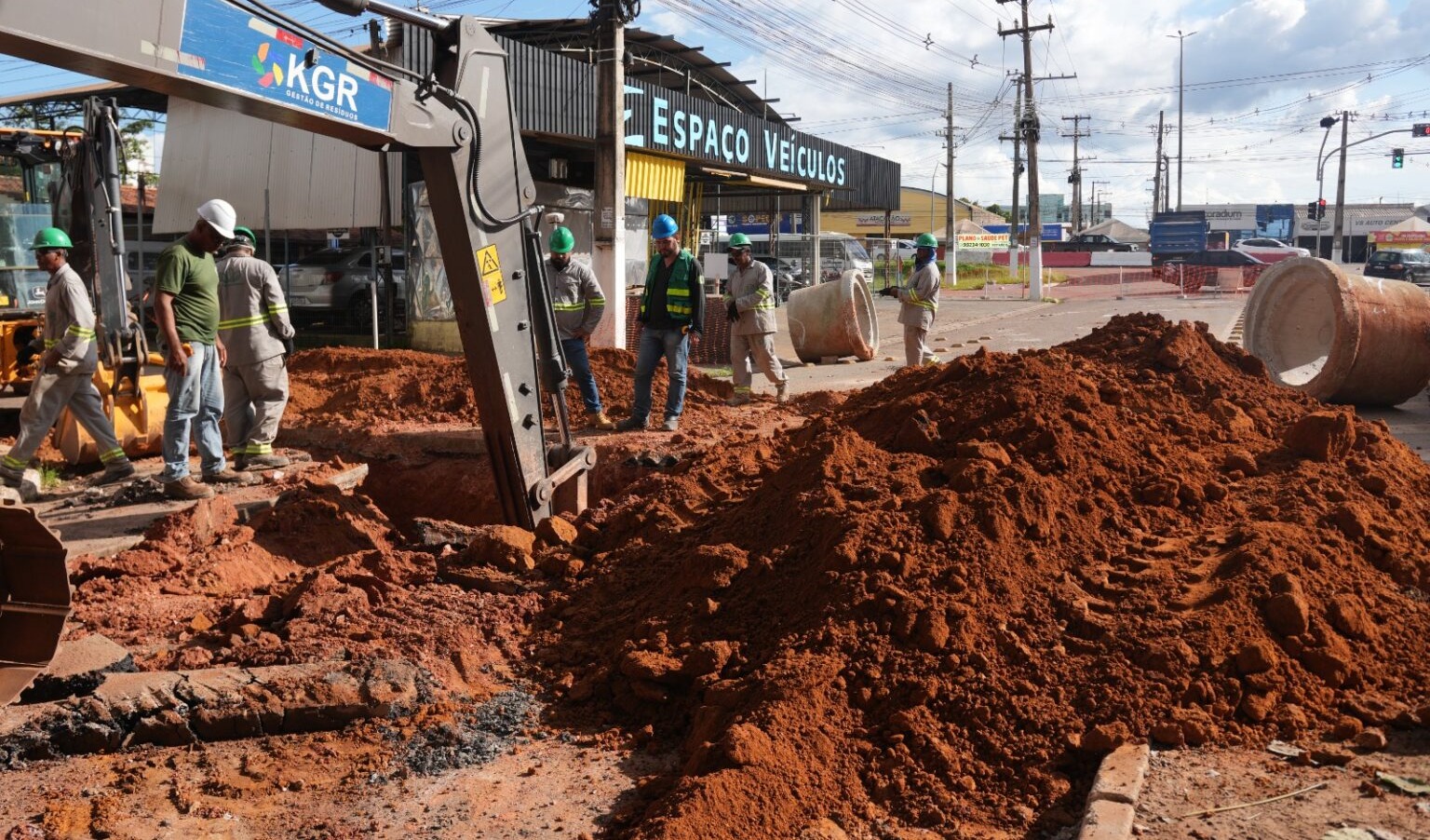 Prefeitura dá continuidade às obras de saneamento básico em Parauapebas