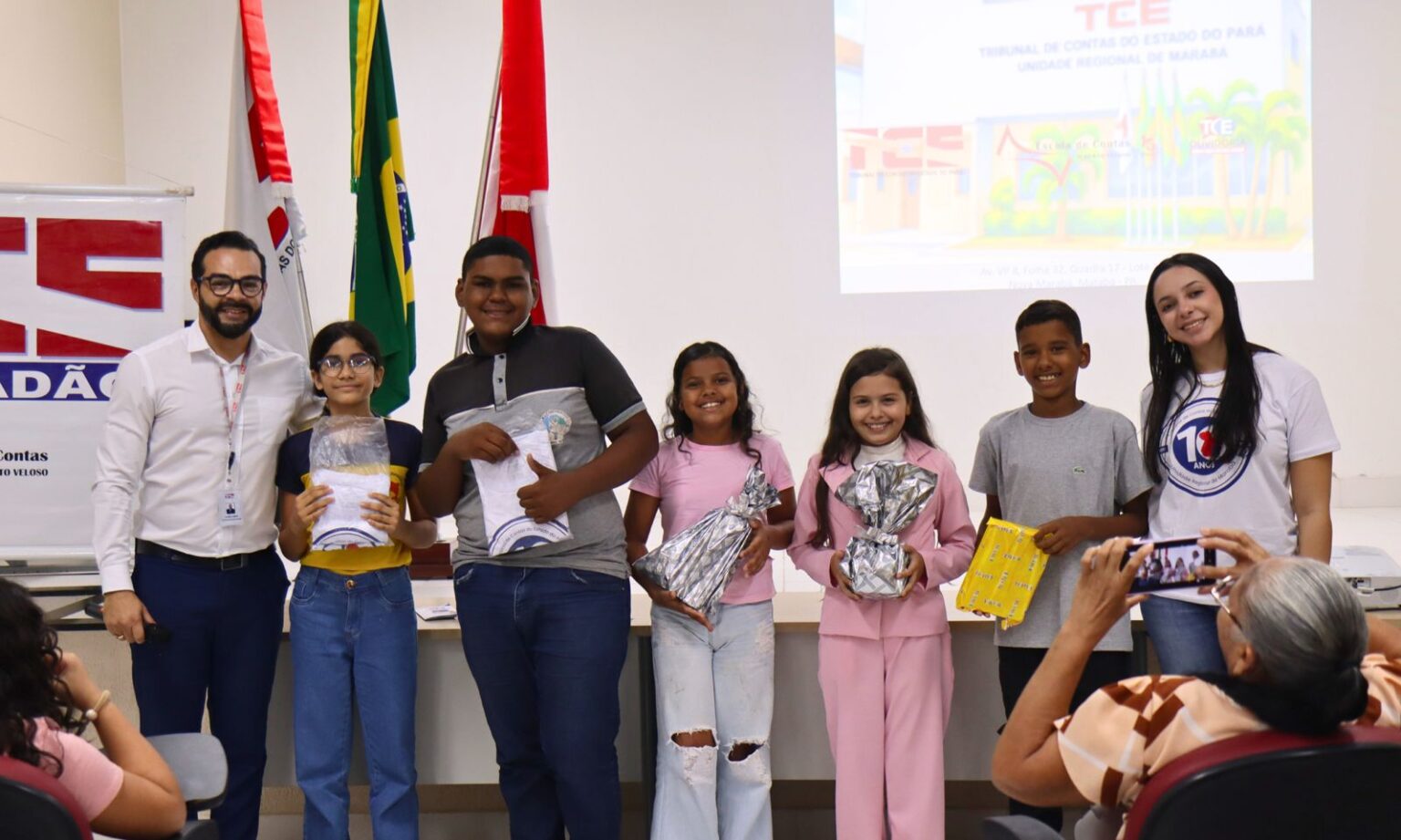 Vereadores mirins visitam o TCE-PA em Marabá