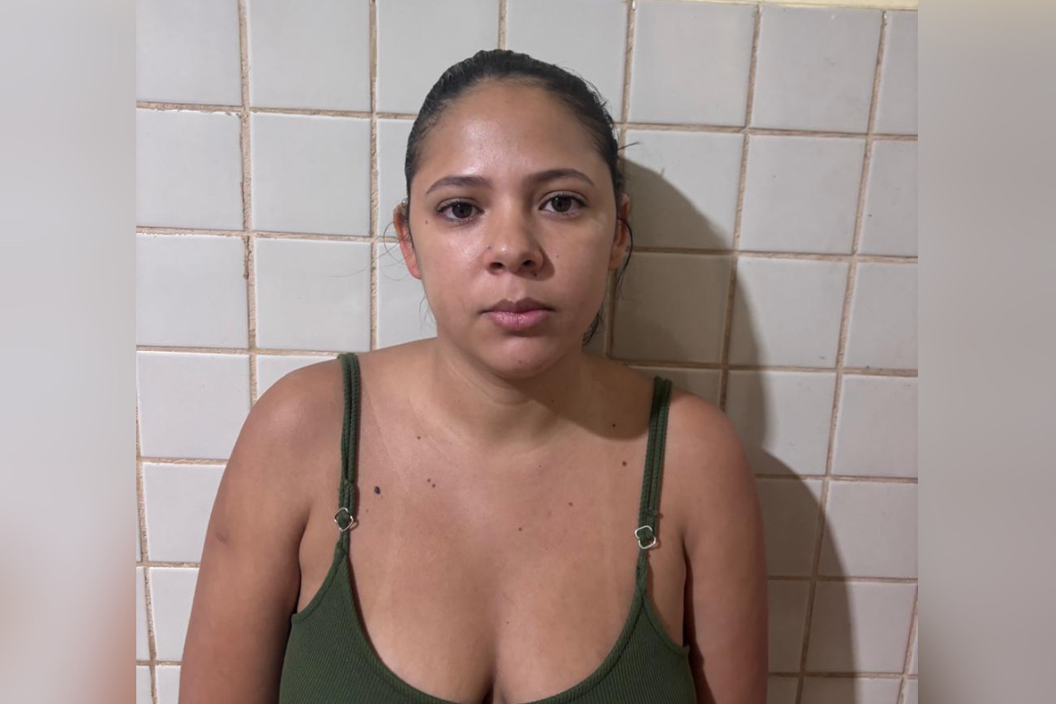 Filho foge armado e mãe é presa com arsenal e drogas em Marabá