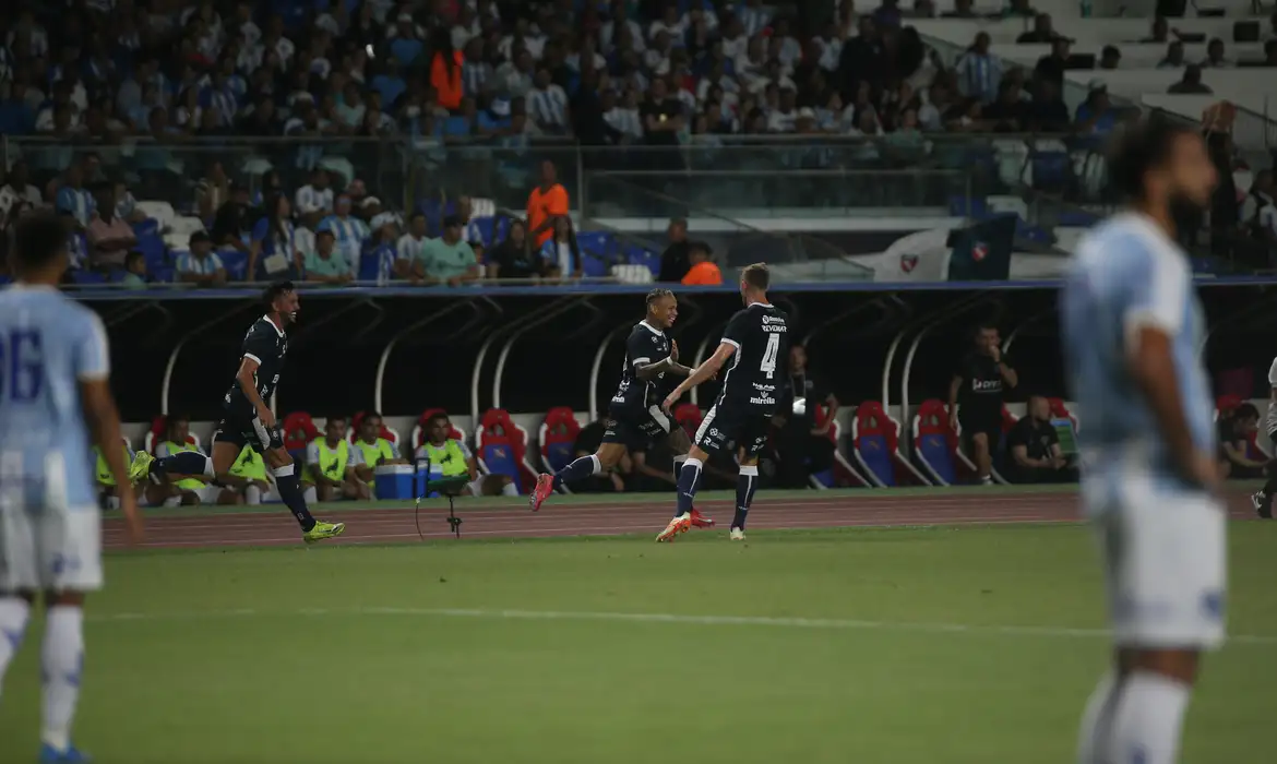 Remo quebra jejum contra Paysandu e abre vantagem na final do Parazão