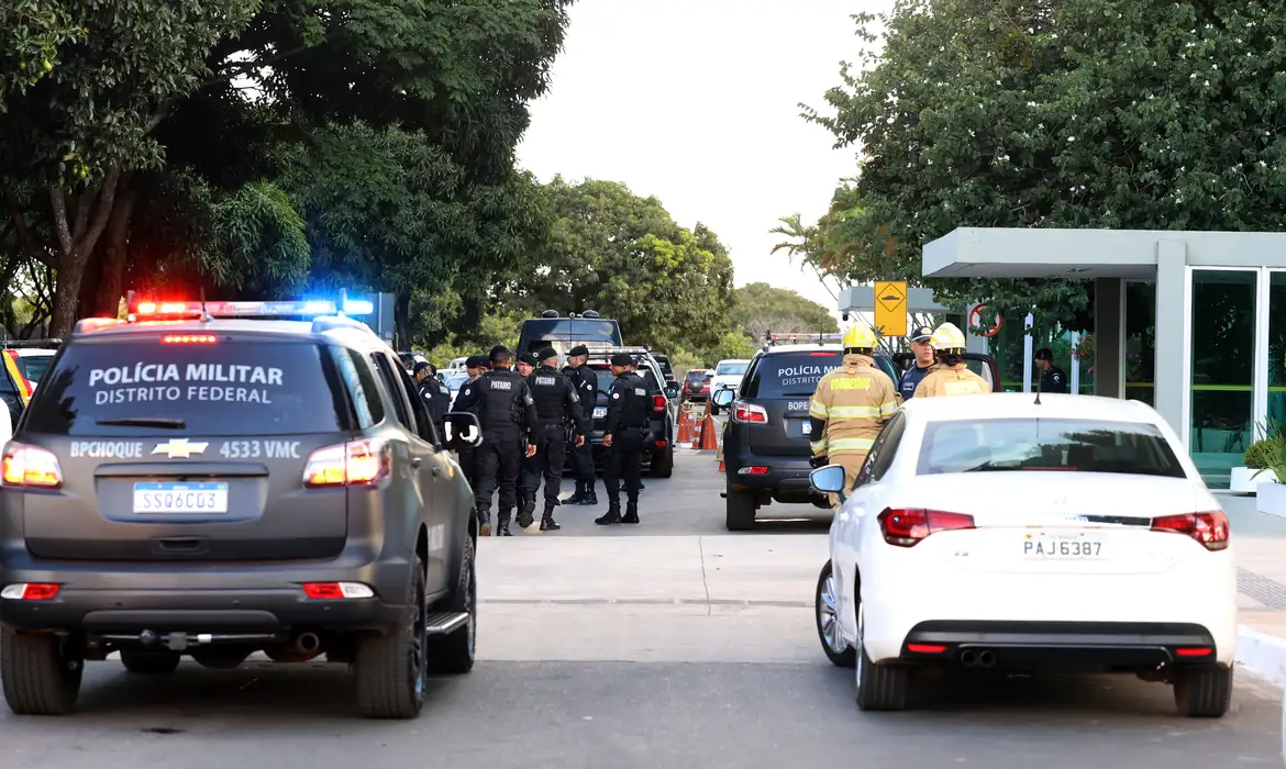 Justiça mantém preso suspeito de tentar explodir bomba em ministério
