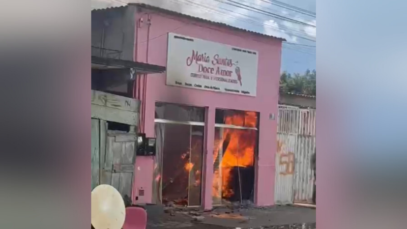 Confeitaria pega fogo em Curionópolis e Corpo de Bombeiros não atende chamado