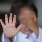Adolescente é apreendido por abusar de menina de 7 anos e filmar ato
