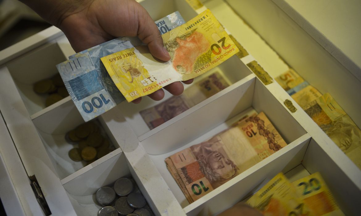 Portabilidade de consignado para CLT entre bancos começa a valer