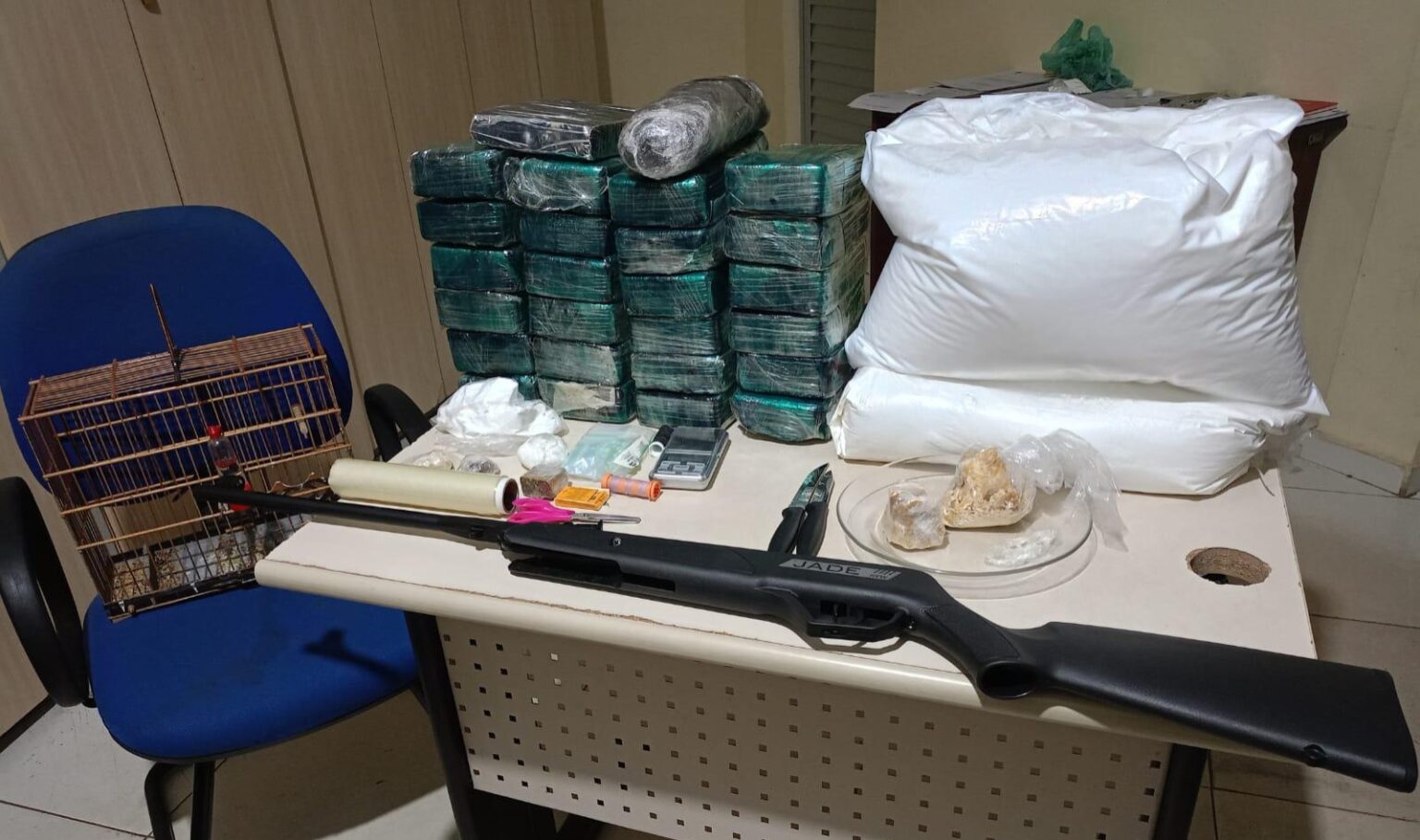 Polícia apreende mais de 24 tabletes de drogas e outros ilícitos em Marabá