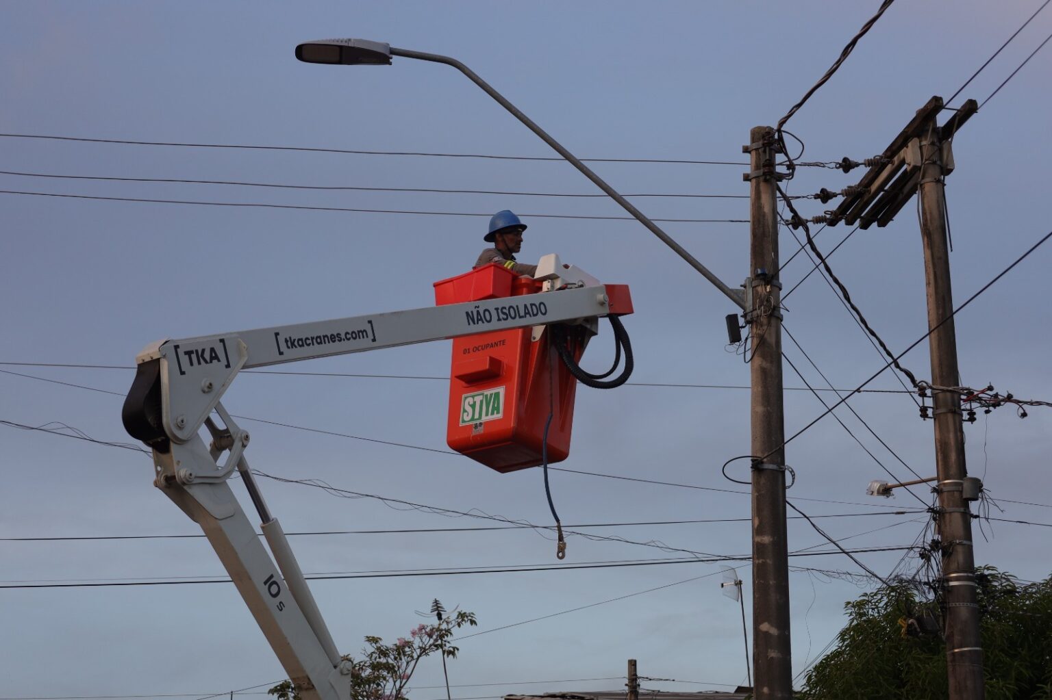 Prefeitura de Marabá substitui rede de iluminação pública por LED na Avenida Transmangueira