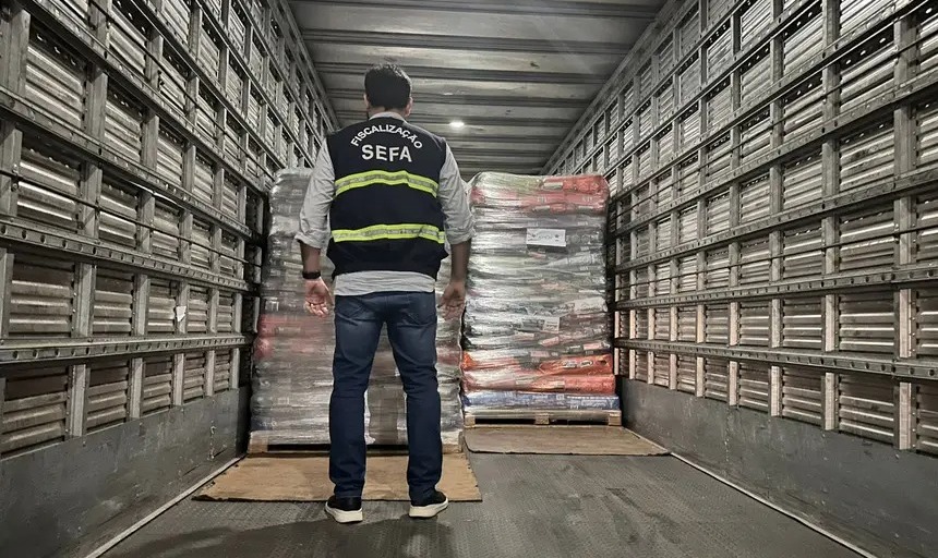 Sefa apreende oito toneladas de ração em Dom Eliseu