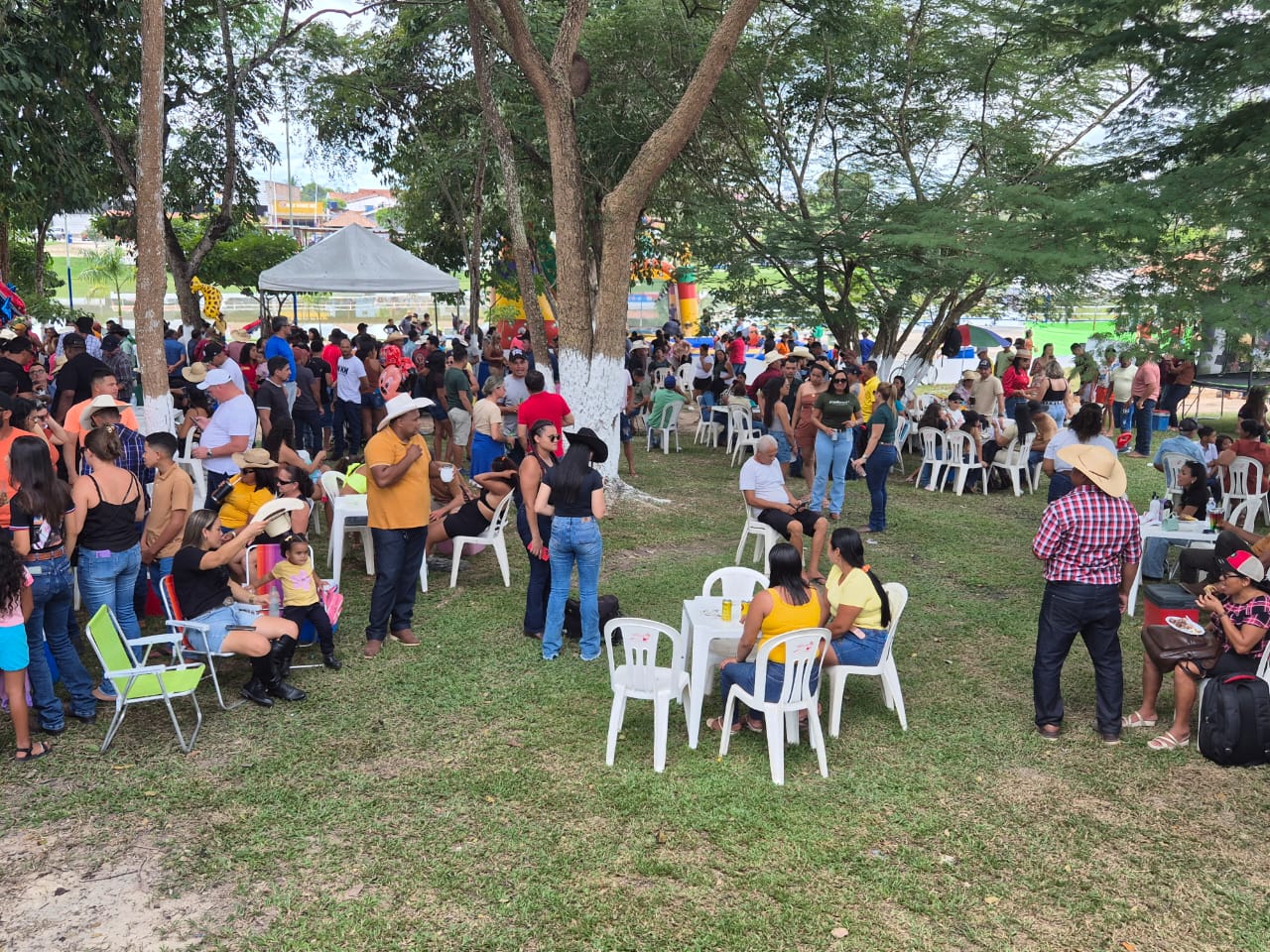 VÍDEO: Cavalgada marca comemorações pelos 37 anos de Bom Jesus do Tocantins