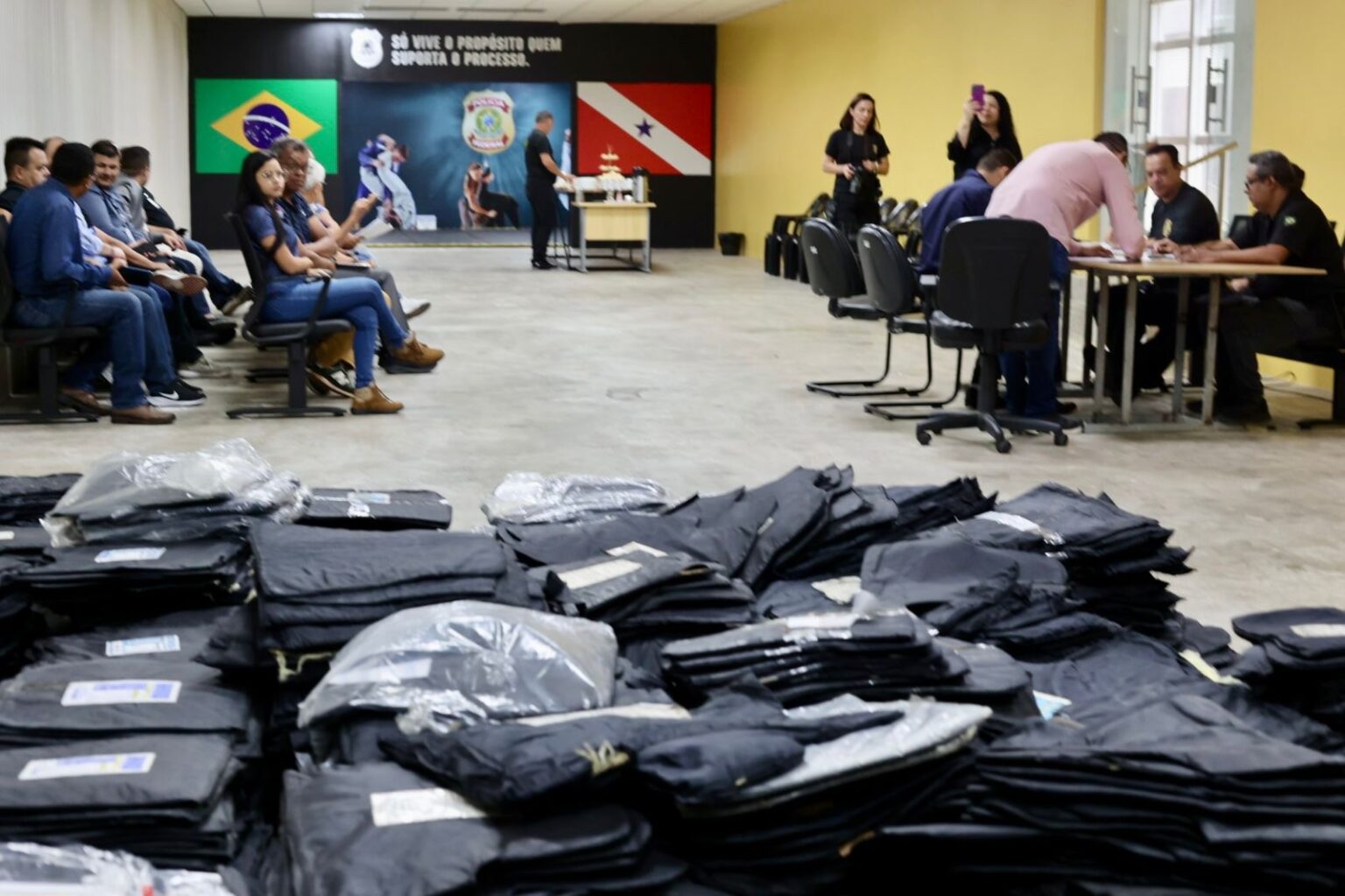 Polícia Federal destrói coletes balísticos vencidos no Pará