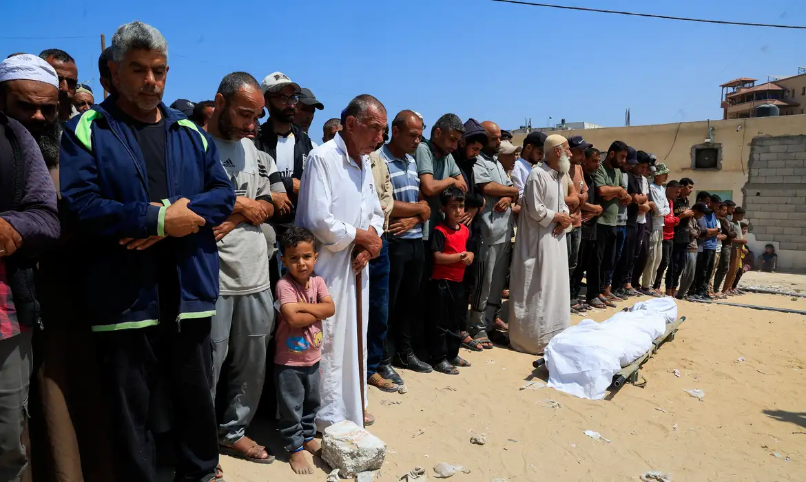 Defesa Civil de Gaza registra 62 mortos hoje em ataques israelenses