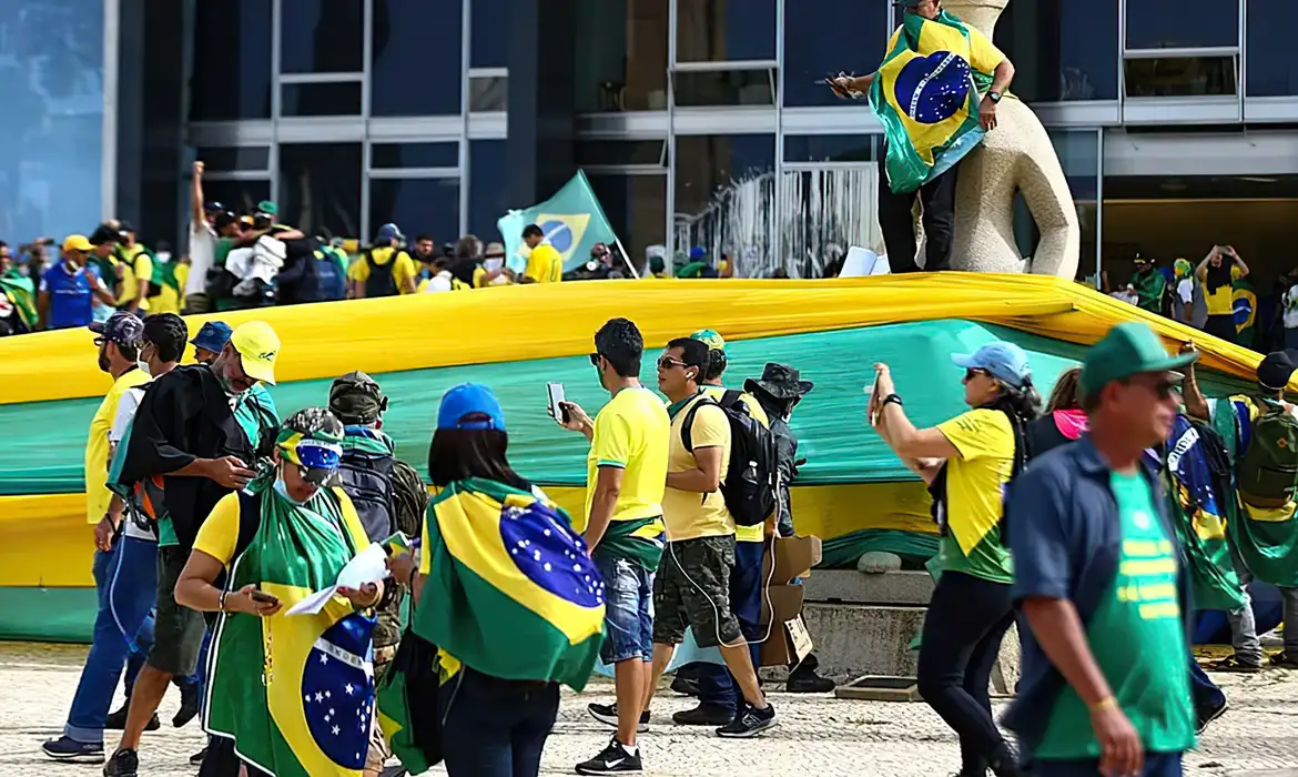 Marinha expulsa militar condenado por atos golpistas de 8 de janeiro