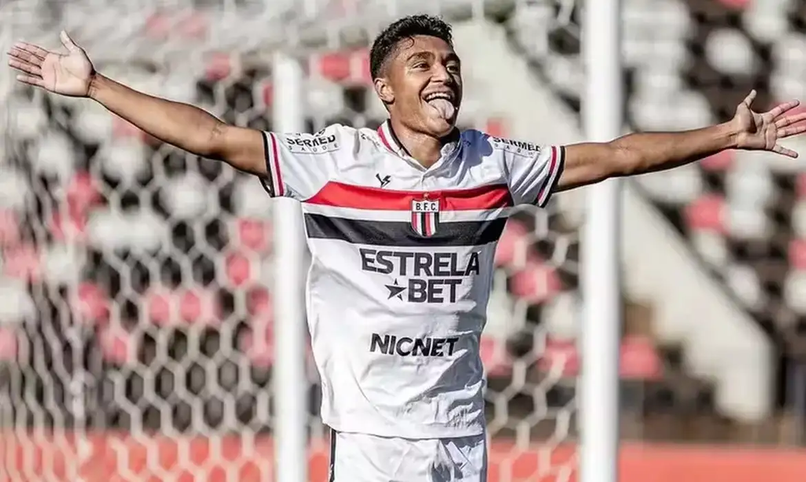 Após ter morte cerebral diagnosticada, jogador do Bragantino recebe alta
