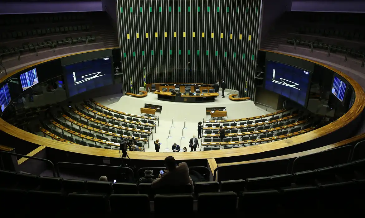 Senado pode votar aumento do número de deputados nesta quarta-feira (18)