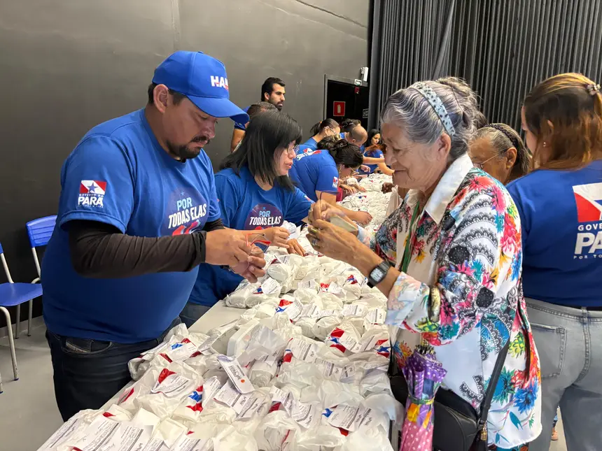 Estado entrega mais de 400 novos óculos de grau a moradores de Marituba