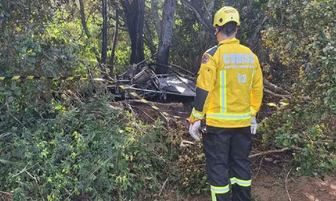 Anac investiga acidente de balão com oito mortos em Santa Catarina