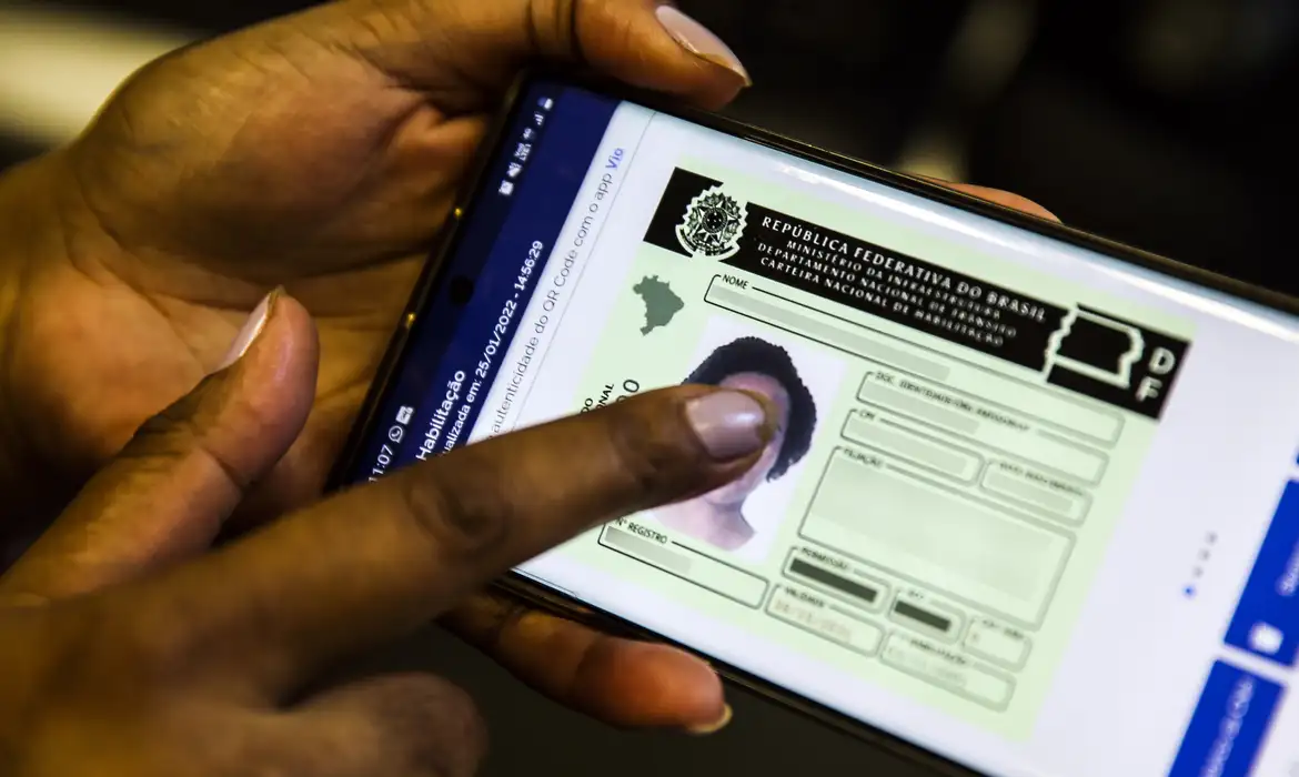 Identidade falsa faz com que homem inocente se torne criminoso e viva ‘pesadelo’