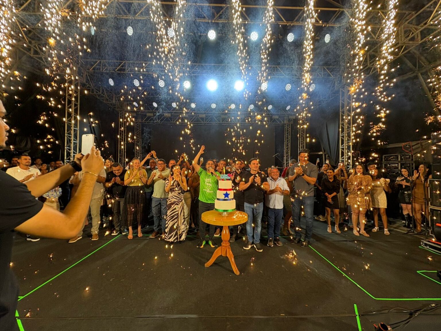 Show de Zé Vaqueiro marca terceira noite das comemorações pelos 77 anos de Itupiranga