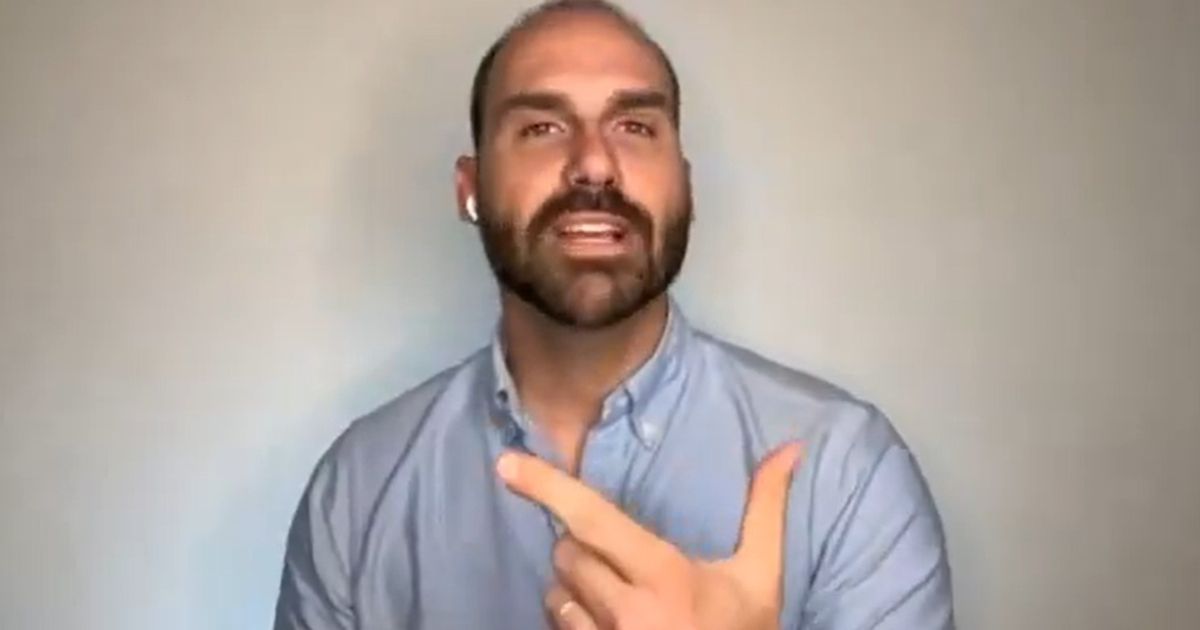 Eduardo Bolsonaro diz ter negociado defesa do pai com Trump e que deixará mandato