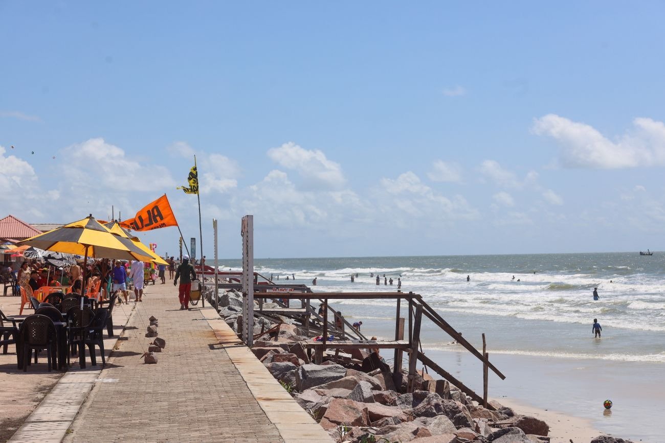 Justiça proíbe uso de carroças com tração animal na Praia de Ajuruteua, no Pará