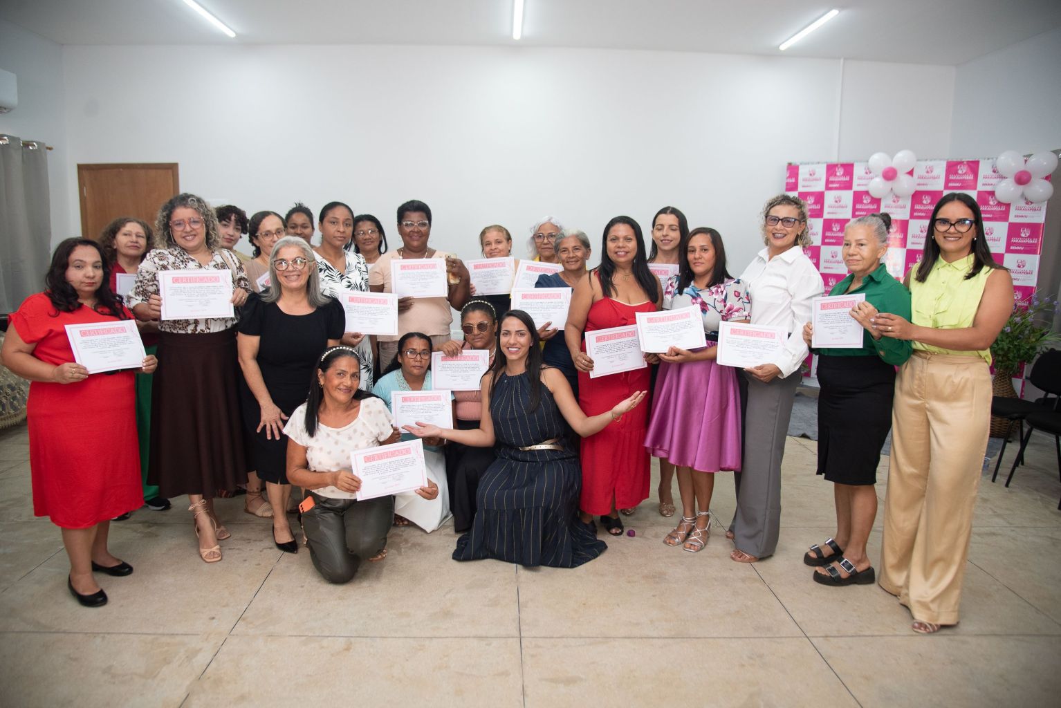 Prefeitura de Parauapebas certifica mais de 60 mulheres em cursos profissionalizantes