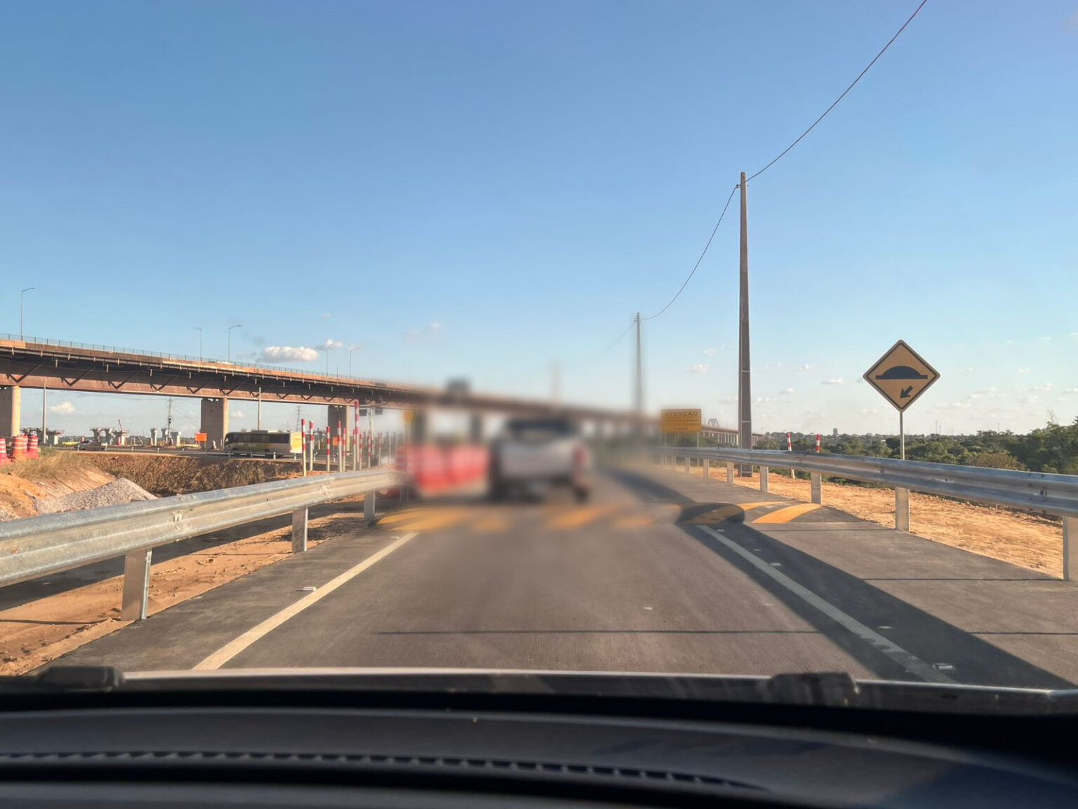 Motoristas devem redobrar atenção com lombadas e desvio próximo à ponte do Tocantins em Marabá