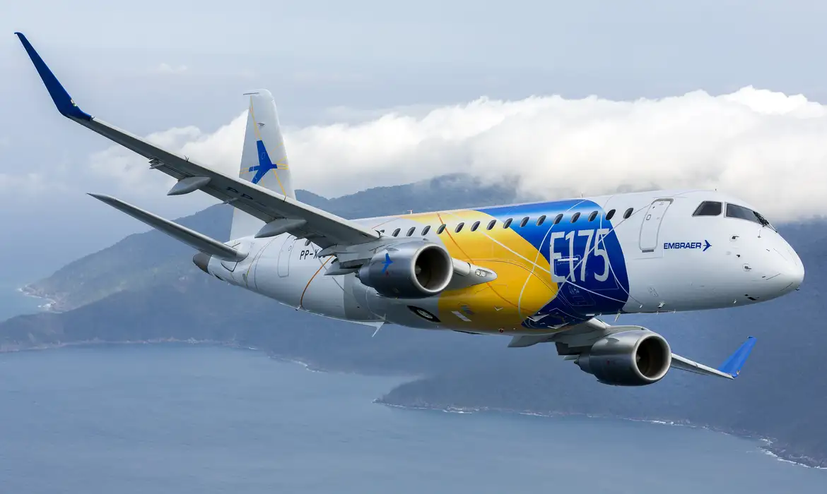 Embraer descarta demissões no Brasil e negocia tarifa zero nos EUA