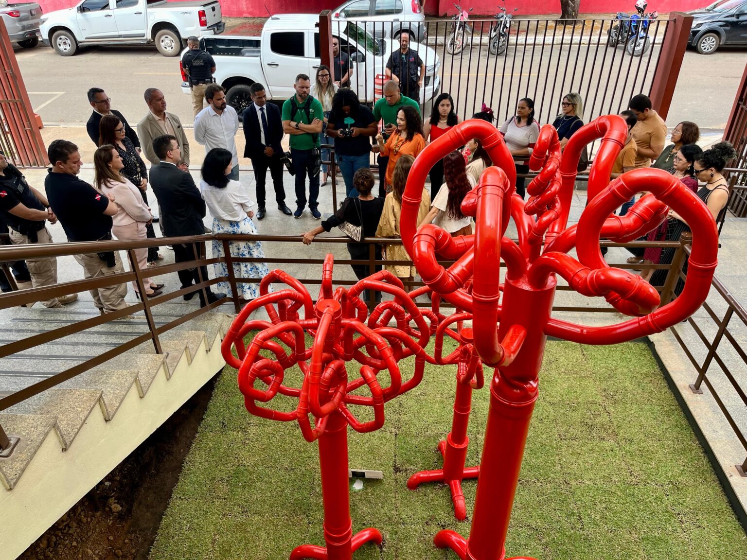 Vitória Barros inaugura instalação artística na sede do MPPA em Marabá
