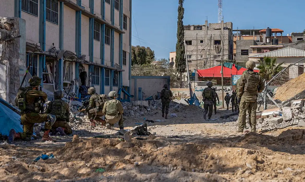 Ataque de Israel a hospital em Gaza deixa pelo menos 15 mortos