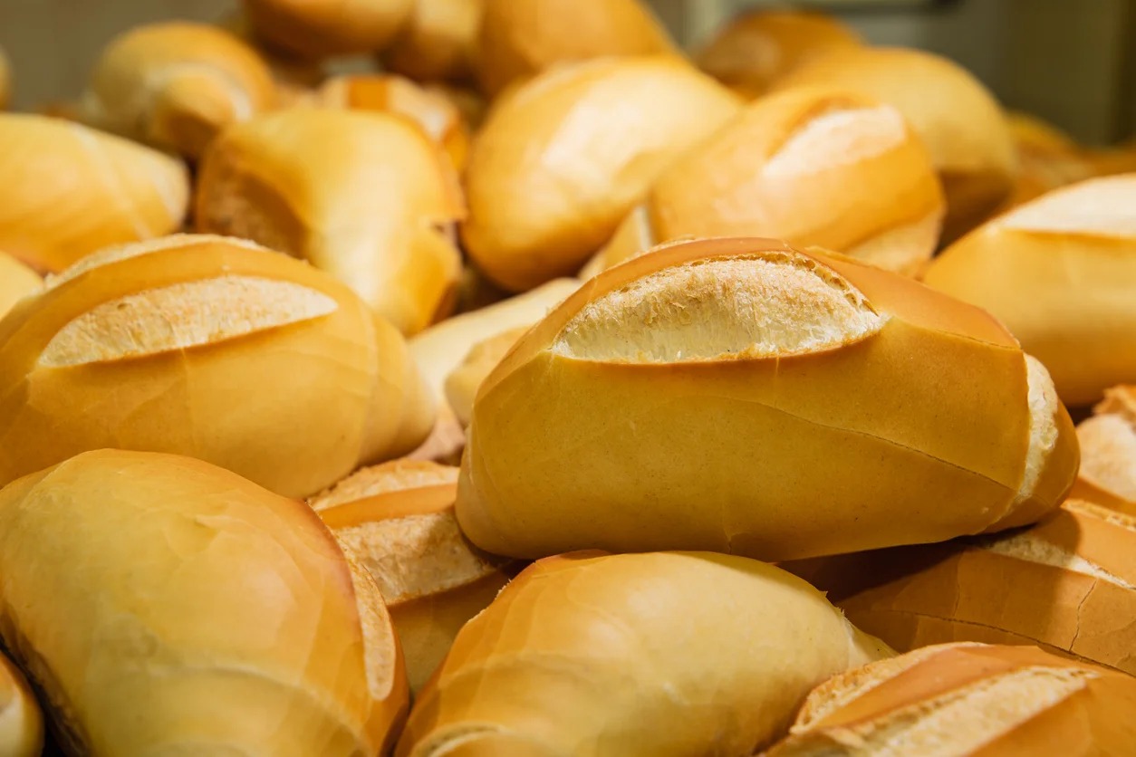 Adolescente de 15 anos tenta matar mãe com pão envenenado