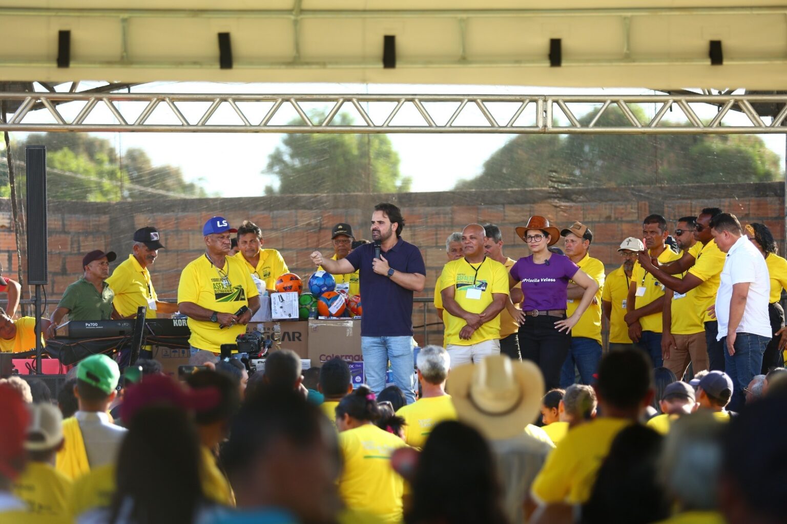 Prefeito Toni Cunha participa de reunião na Vila Brejo do Meio, em Marabá