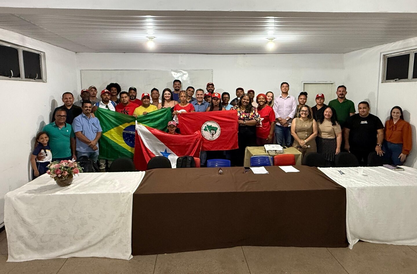 MST deixa Praça dos Pioneiros e prefeitura inicia negociações em Parauapebas