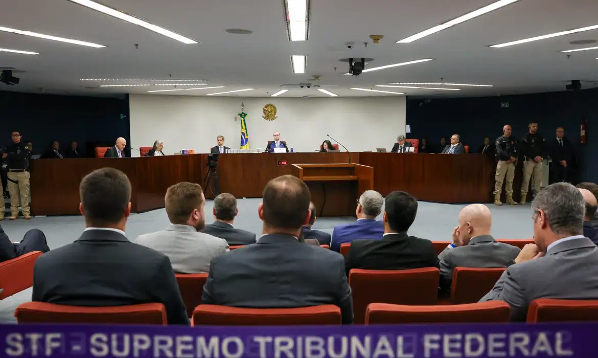 Saiba como foram os dois votos pela condenação de Bolsonaro no STF