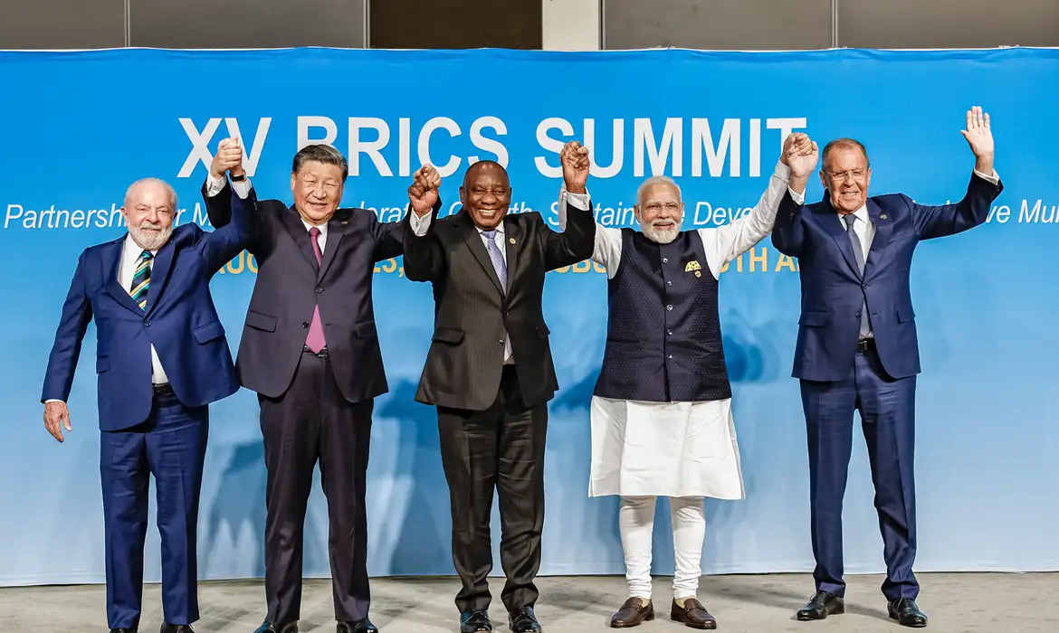 Líderes do Brics conversam sobre tarifaço e guerras em reunião virtual